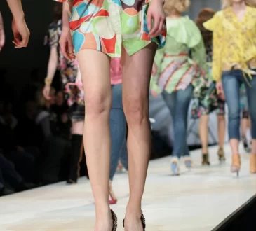6 Seasonal Fashion Trends That Will Turn Heads This Year
